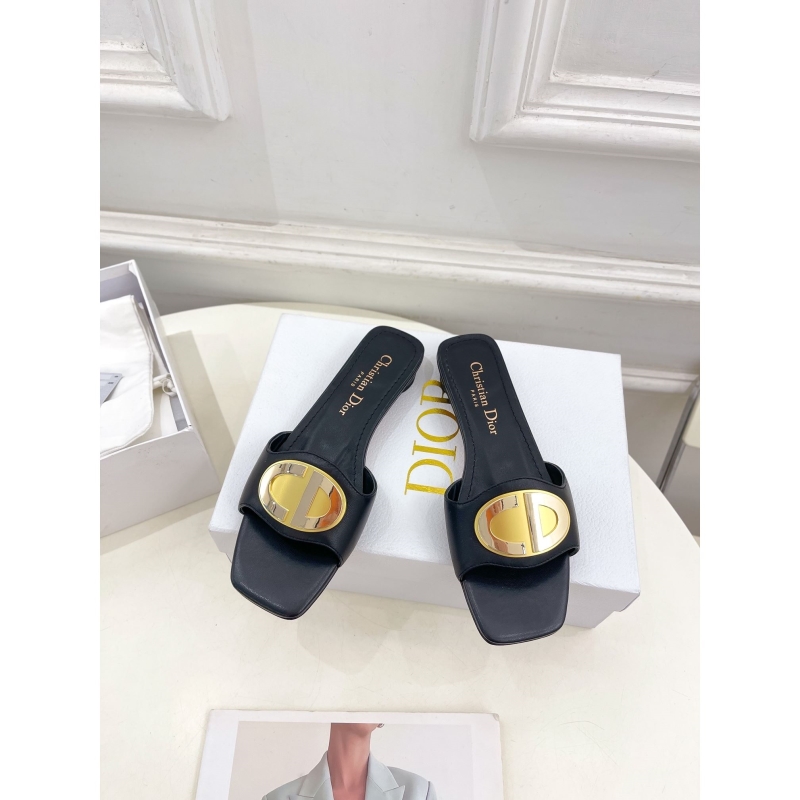 ch**an D*or slippers